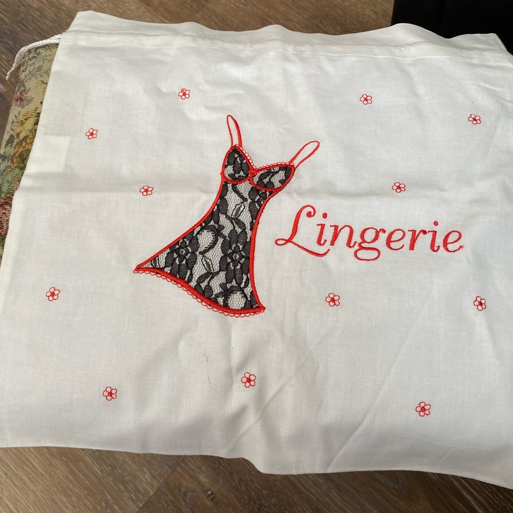 Vintage ladies lingerie bag from the 1970’s